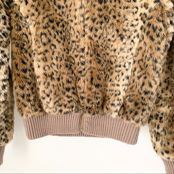 UO Lux Leopard Faux Fur Bomber Jacket - Picture 3 of 7